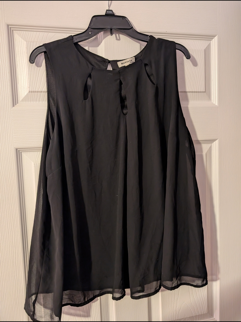 Monteau Black Chiffon Keyhole Sleeveless Camisole